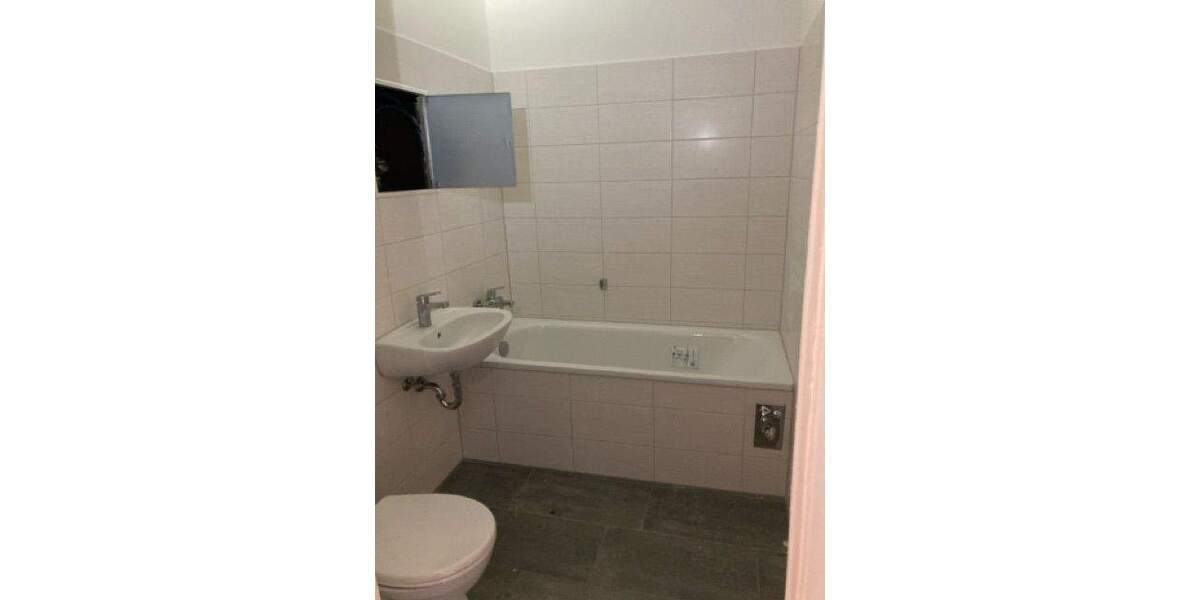 Etagenwohnung Neubrandenburg Oststadt - 2 Zimmer, 46 m&sup2;, 259&euro; | Angebot:23033916