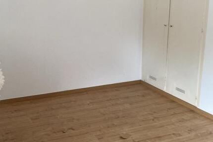 WG-Zimmer mit unkompliziertem Vermieter und Mitbewohner 1 zimmer