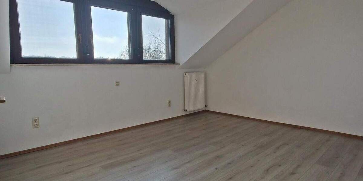 Etagenwohnung Kirchardt Berwangen - 3 Zimmer, 79 m&sup2;, 820&euro; | Angebot:25067600