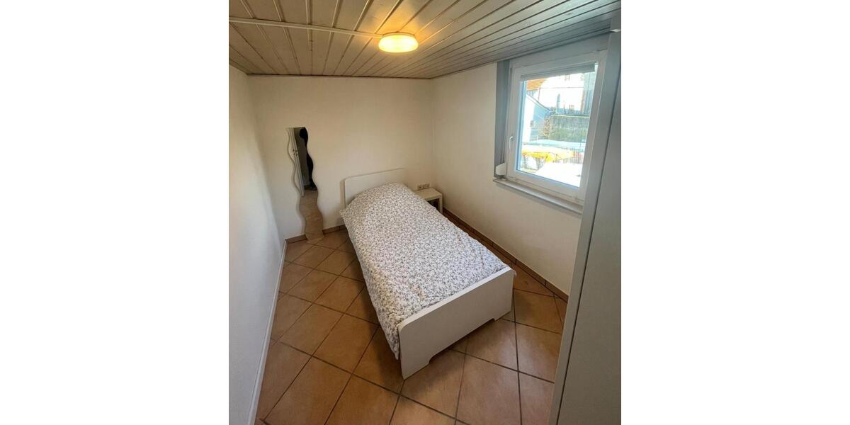 Wohnen auf Zeit Öhringen - 7 Zimmer, 170 m&sup2;, 25&euro; | Angebot:24608446