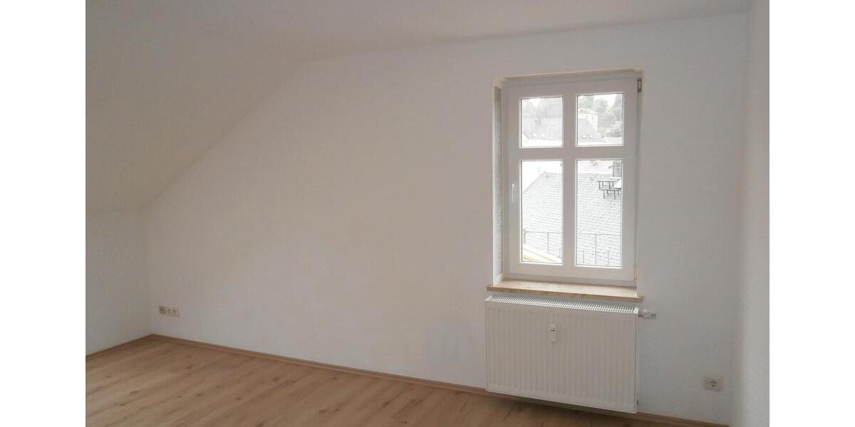 Dachgeschoßwohnung Leisnig - 3 Zimmer, 88 m&sup2;, 460&euro; | Angebot:24589883