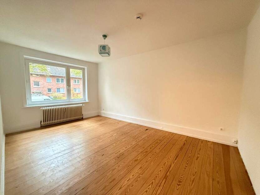 Gepflegte und gut geschnittene 3 Zimmerwohnung mit neuer Einbauküche und Duschbad in Tonndorf 3 zimmer