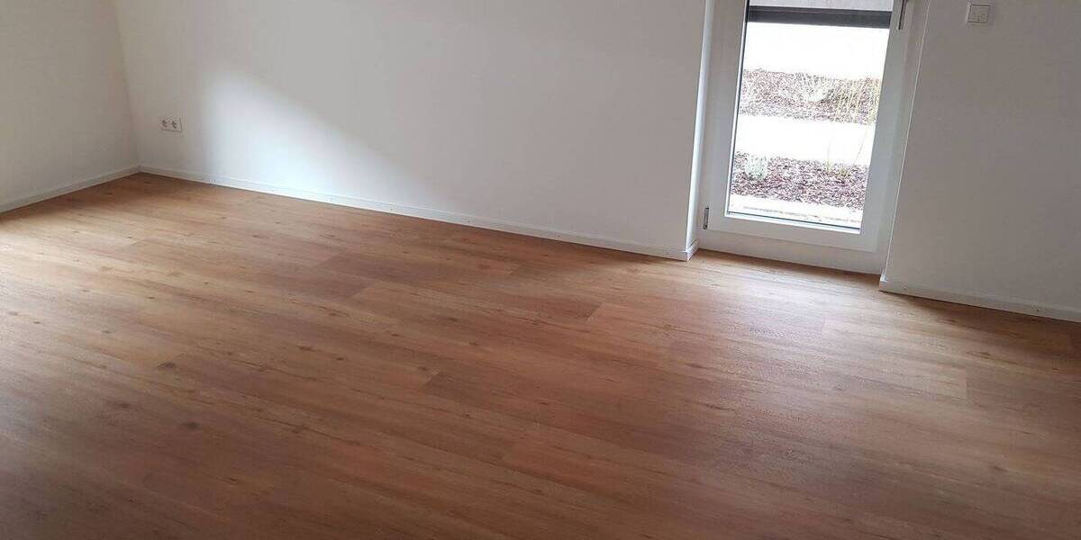 Etagenwohnung Weil am Rhein - 2 Zimmer, 67 m&sup2;, 900&euro; | Angebot:26192313