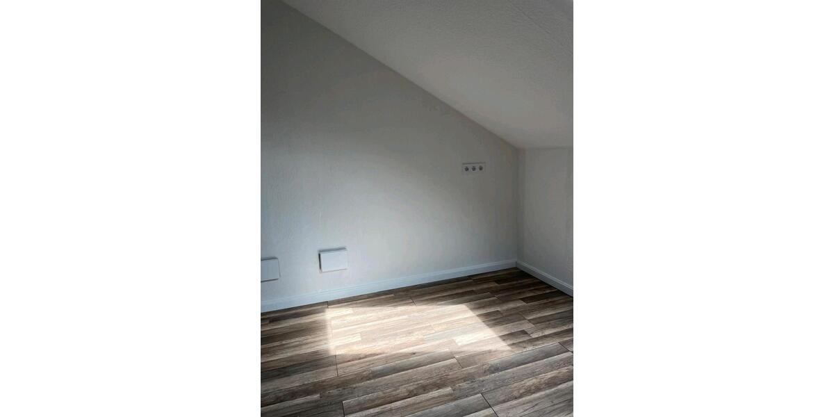 Dachgeschoßwohnung Reichelsheim (Wetterau) - 4 Zimmer, 85 m&sup2;, 950&euro; | Angebot:26466660