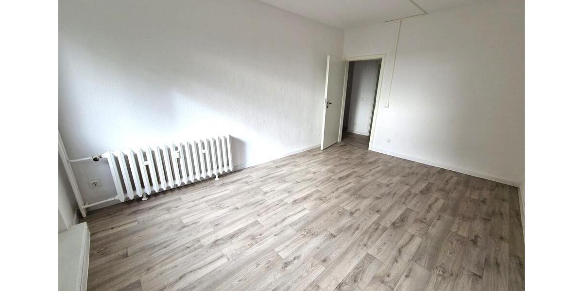 Etagenwohnung Hötensleben - 4 Zimmer, 69 m&sup2;, 275&euro; | Angebot:23038472