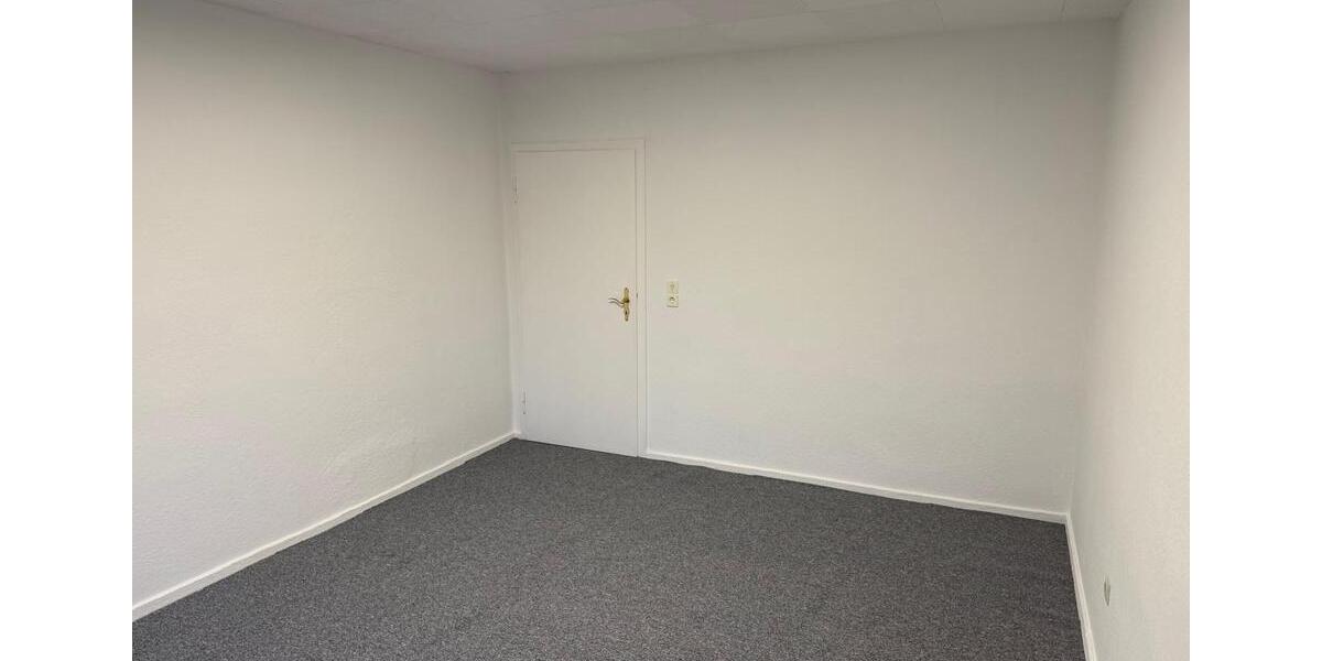 Etagenwohnung Plattenburg - 3 Zimmer, 70 m&sup2;, 610&euro; | Angebot:24353956