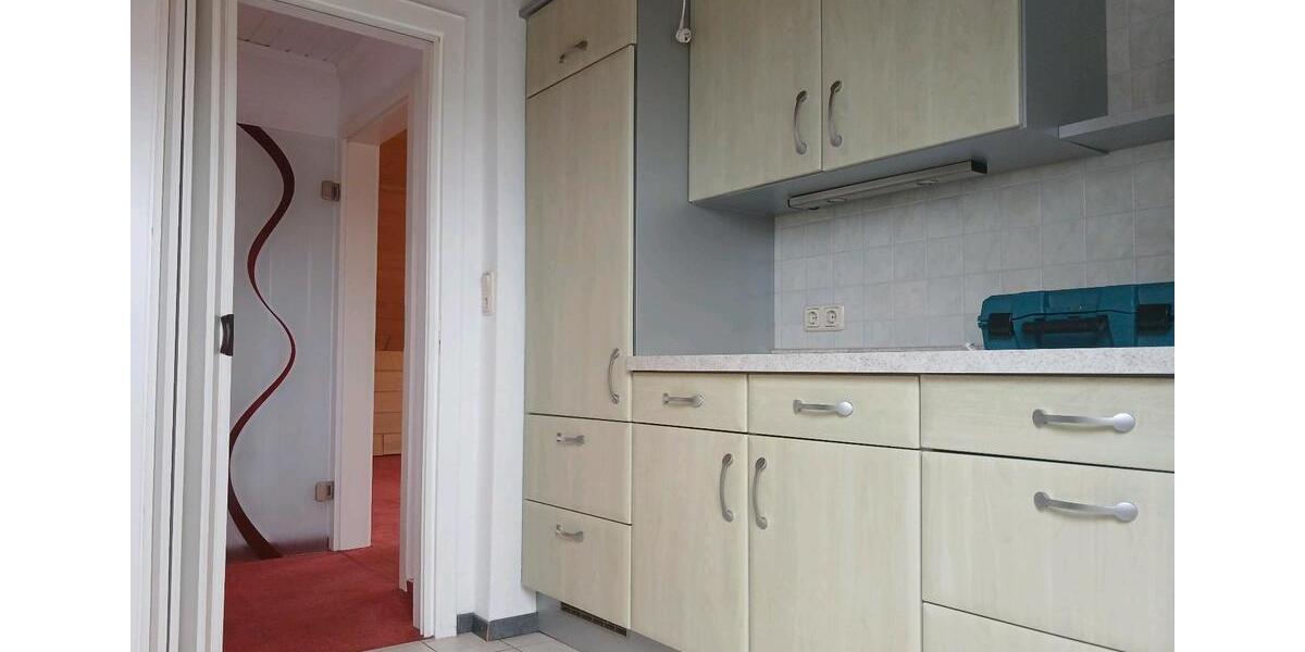Dachgeschoßwohnung Giesen - 3 Zimmer, 81 m&sup2;, 648&euro; | Angebot:27544820
