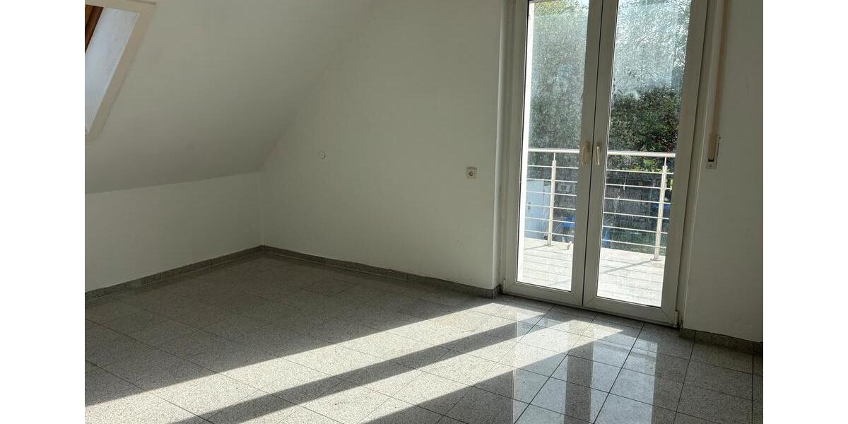Etagenwohnung Lage - 3 Zimmer, 65 m&sup2;, 575&euro; | Angebot:26678027