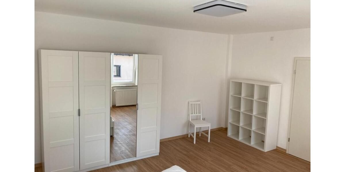 Etagenwohnung Deggendorf - 5 Zimmer, 140 m&sup2;, 590&euro; | Angebot:26036116