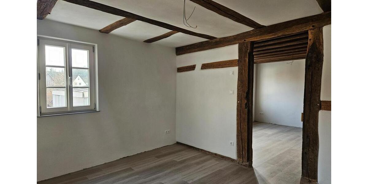 Maisonettenwohnung Mühlacker - 5 Zimmer, 128 m&sup2;, 1.350&euro; | Angebot:23765076