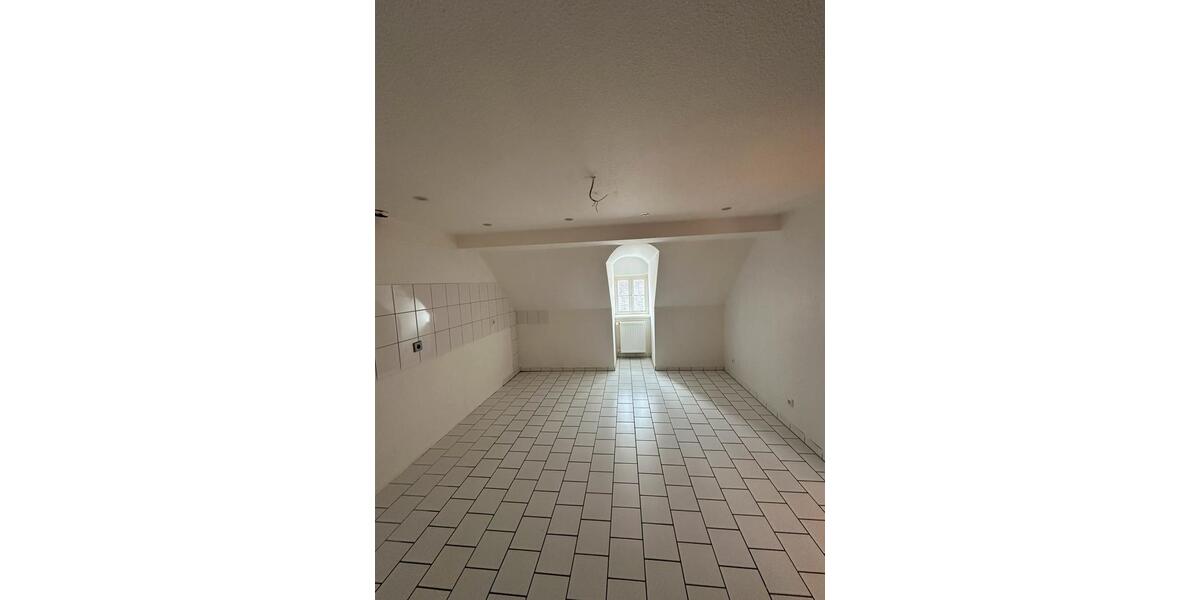Dachgeschoßwohnung Goslar - 2.5 Zimmer, 90 m&sup2;, 765&euro; | Angebot:26131014