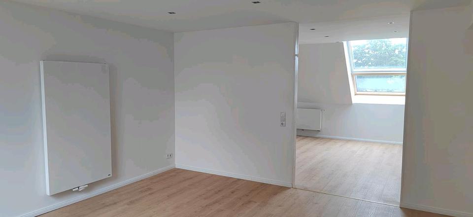 Etagenwohnung Norden - 4 Zimmer, 160 m&sup2;, 1.150&euro; | Angebot:24716986