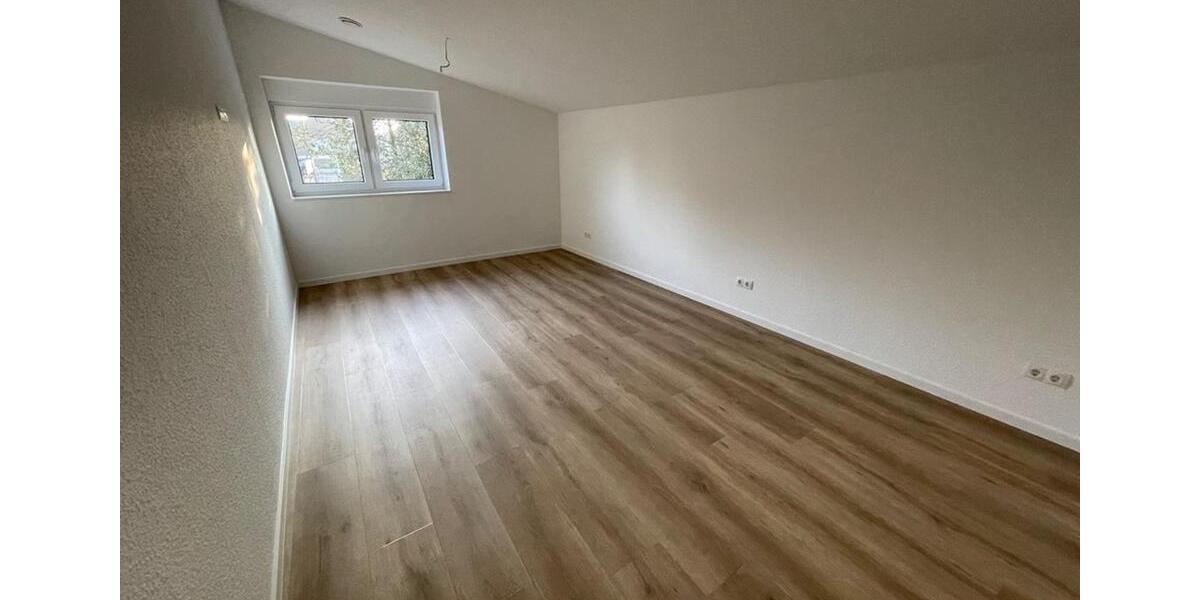 Reihenhaus Lingen (Ems) - 3 Zimmer, 120 m&sup2;, 1.200&euro; | Angebot:24538469