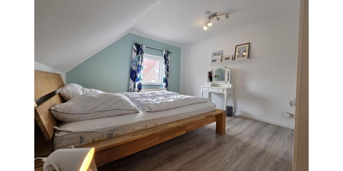 Dachgeschoßwohnung Wittmund - 3 Zimmer, 90 m&sup2;, 900&euro; | Angebot:26701562