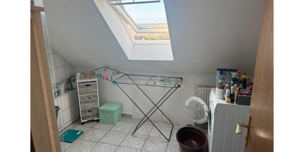 Dachgeschoßwohnung Altbach - 2 Zimmer, 68 m&sup2;, 750&euro; | Angebot:24876922