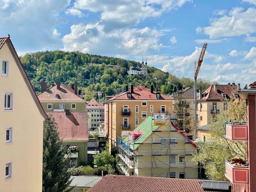 Citynahe 4-Zimmerwohnung mit Balkon!