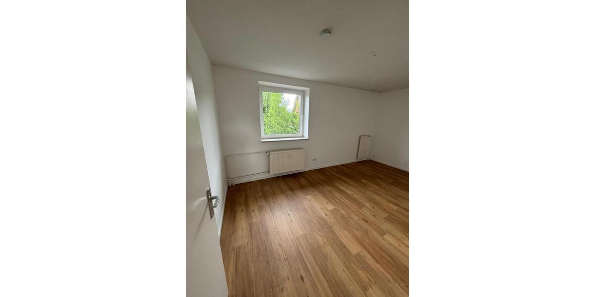 Etagenwohnung Neumünster - 3 Zimmer, 74 m&sup2;, 700&euro; | Angebot:26655362