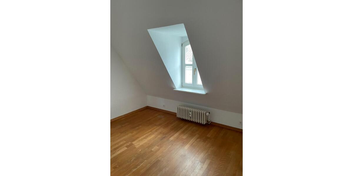 Dachgeschoßwohnung Lüdenscheid - 3.5 Zimmer, 88 m&sup2;, 700&euro; | Angebot:26548250