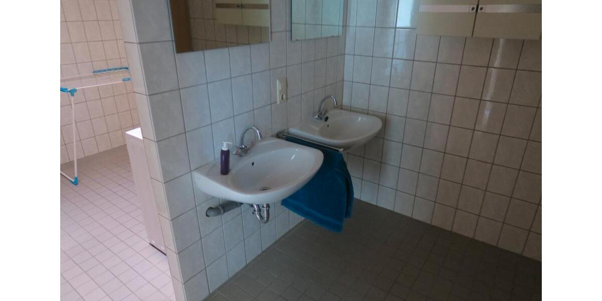 Erdgeschoßwohnung Warburg - 3 Zimmer, 75 m&sup2;, 500&euro; | Angebot:26196148