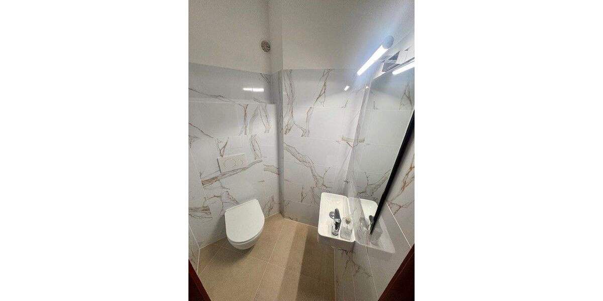 Neu renovierte 3 ZKB-Wohnung mit Loggia zum Wohlfühlen. 3 zimmer