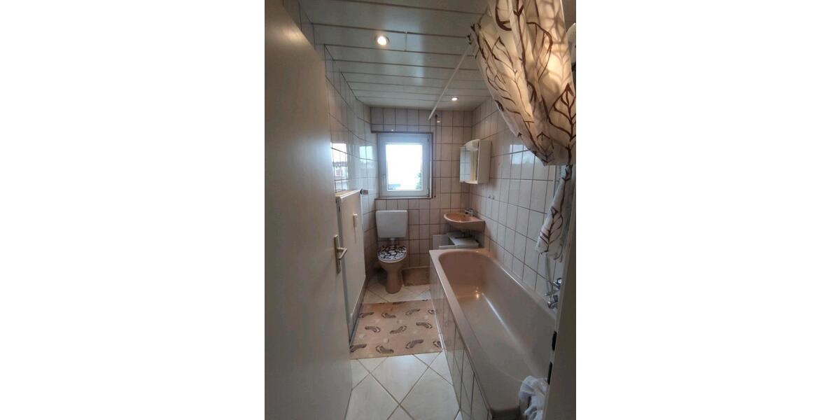 Dachgeschoßwohnung Oberasbach - 2 Zimmer, 37 m&sup2;, 540&euro; | Angebot:24836285