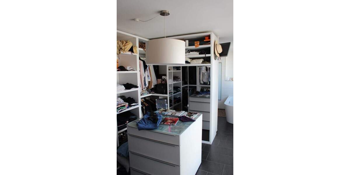 Etagenwohnung Böblingen - 3 Zimmer, 109 m&sup2;, 1.800&euro; | Angebot:24497716