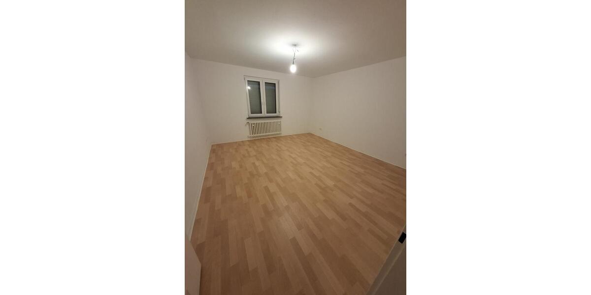 Erdgeschoßwohnung Würzburg Dürrbachau - 4 Zimmer, 106 m&sup2;, 1.500&euro; | Angebot:25299650