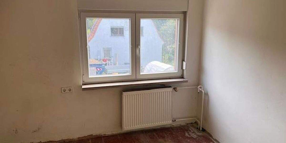 Doppelhaushälfte, 87 qm Wfl., 573 qm Grund, Kamin, neues Bad 3 zimmer