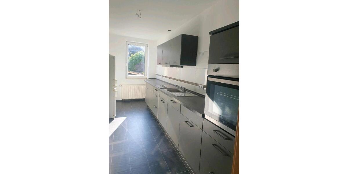 Etagenwohnung Pößneck - 5 Zimmer, 110 m&sup2;, 700&euro; | Angebot:26549030