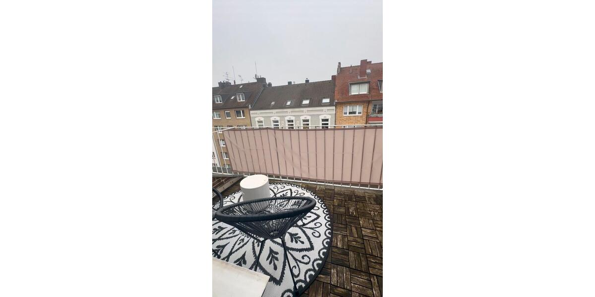 Dachgeschoßwohnung Düsseldorf Stadtbezirk 3 - 2 Zimmer, 43 m&sup2;, 700&euro; | Angebot:25267800