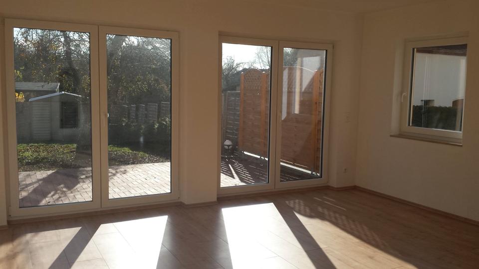 Einfamilienhaus Erkner - 3 Zimmer, 110 m&sup2;, 1.950&euro; | Angebot:26604921