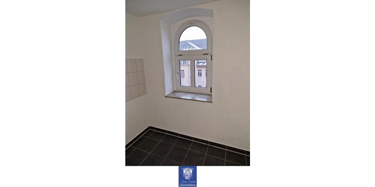 Dachgeschoßwohnung Freital - 3 Zimmer, 67 m&sup2;, 475&euro; | Angebot:26357500
