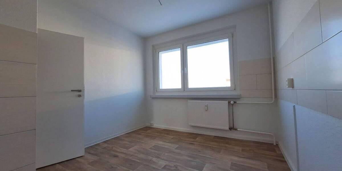 Etagenwohnung Görlitz Königshufen - 4 Zimmer, 83 m&sup2;, 490&euro; | Angebot:26751174