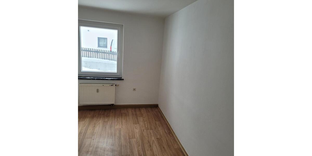 Hochparterre Regen - 3 Zimmer, 500&euro; | Angebot:23382169