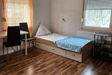 WG Zimmer mit Internet, TV, Gästeküche, EtagenduscheWc und Waschmaschine zimmer