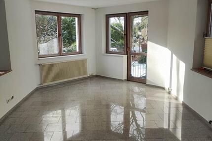 Wohnung Hennef (Sieg) - 4 Zimmer, 120 m&sup2;, 1.400&euro; | Angebot:25102245