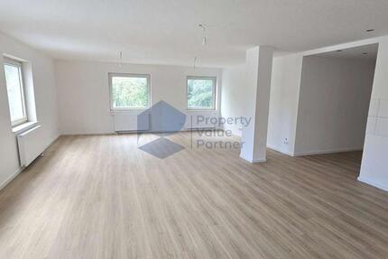 Großzügig, modern, repräsentativ: Traumhafte Wohnung mit drei Schlafzimmern und XXL-Wohnbereich 4 zimmer