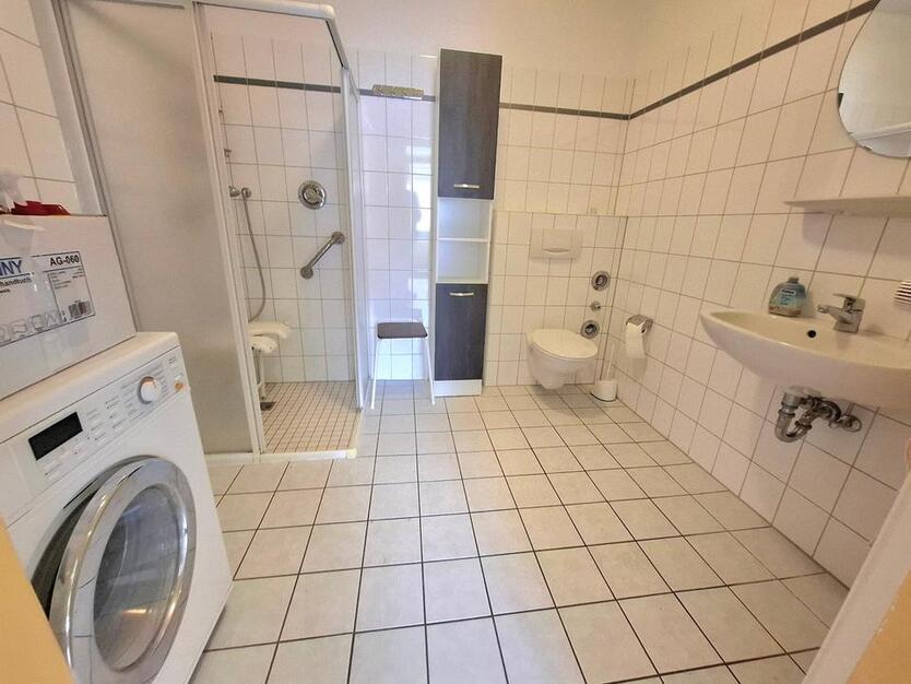 Vermietung Achim große zwei Zimmer Wohnung mit Balkon