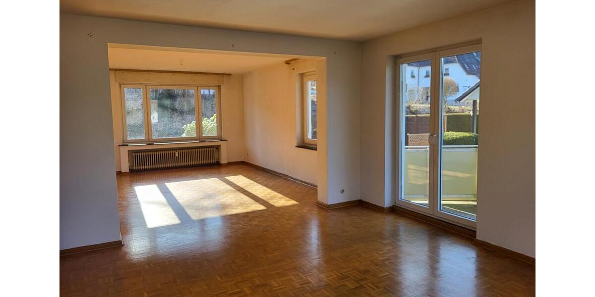 Etagenwohnung Bad Berleburg - 4 Zimmer, 122 m&sup2;, 700&euro; | Angebot:25611923