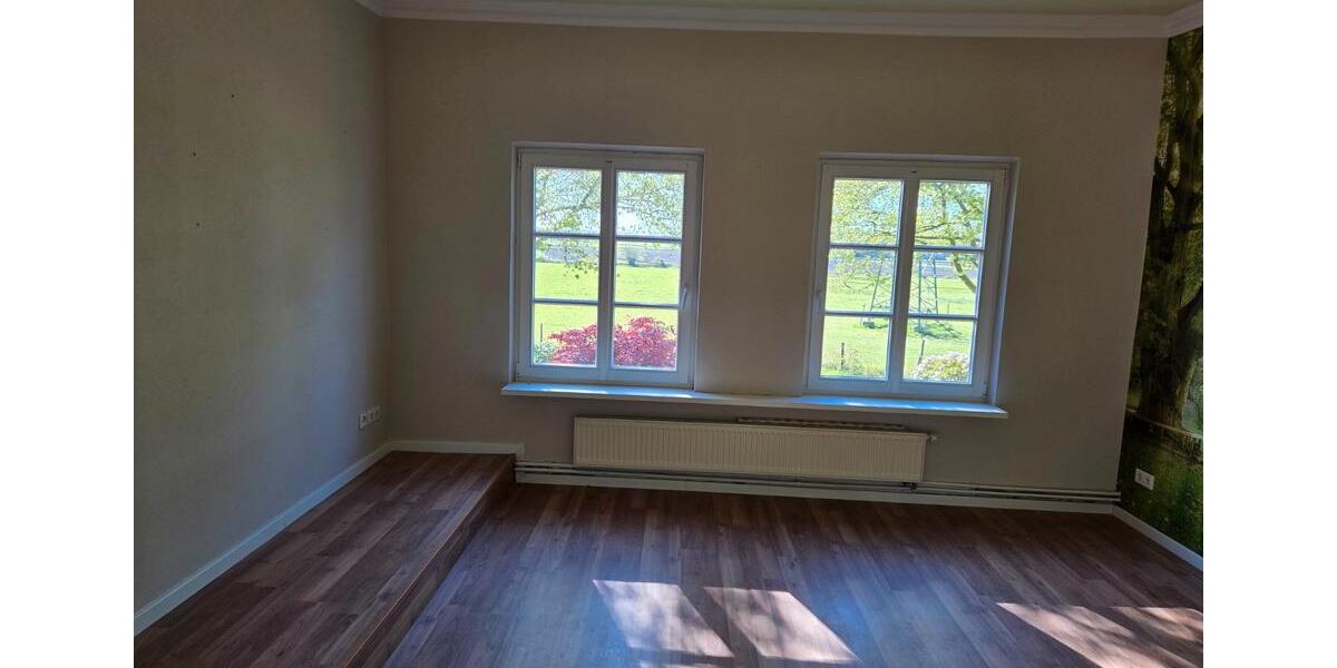 Dachgeschoßwohnung Westerstede - 3 Zimmer, 100 m&sup2;, 700&euro; | Angebot:26095420