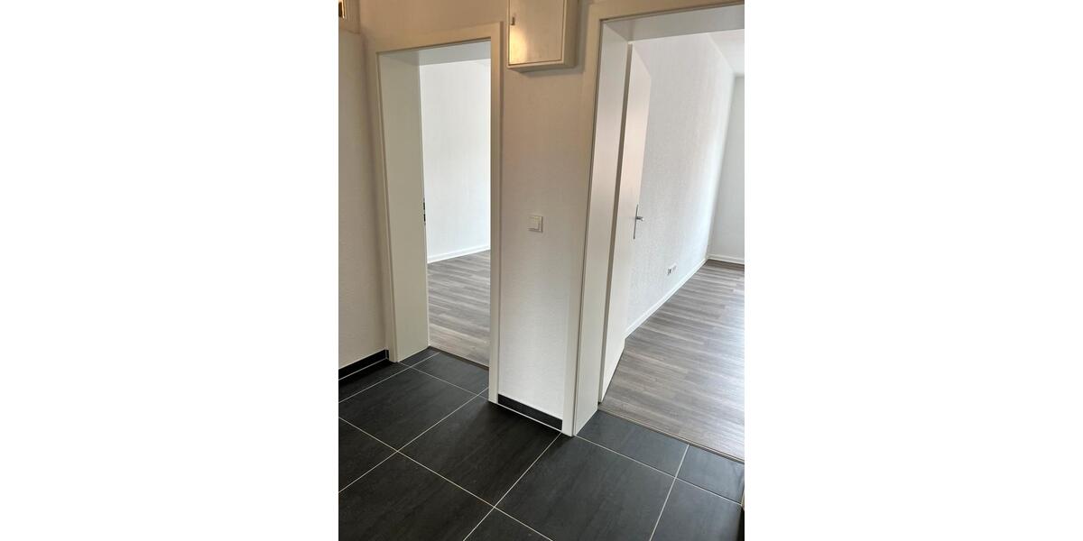 Erdgeschoßwohnung Hildesheim Itzum-Marienburg - 3.5 Zimmer, 900 m&sup2;, 900&euro; | Angebot:25335243