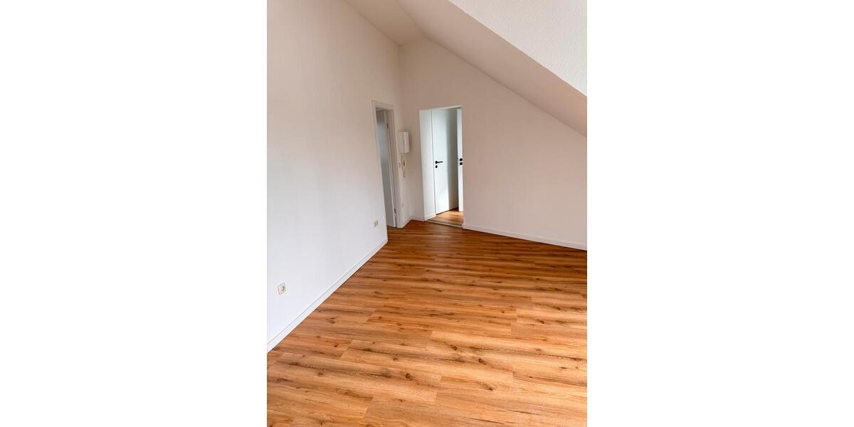 Dachgeschoßwohnung Löhne - 3 Zimmer, 50 m&sup2;, 500&euro; | Angebot:26704147