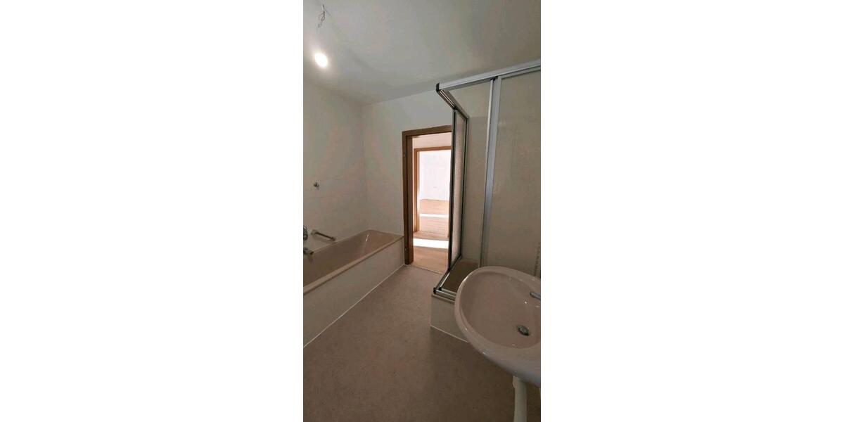 Dachgeschoßwohnung Wittislingen - 3 Zimmer, 101 m&sup2;, 1.300&euro; | Angebot:26705079