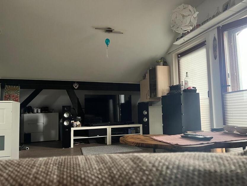 Ländliche Dachgeschoßwohnung 1 Zimmer Fachwerk Flair