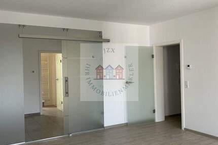 Wohnung Zwickau Innenstadt - 3 Zimmer, 86 m&sup2;, 688&euro; | Angebot:25692368