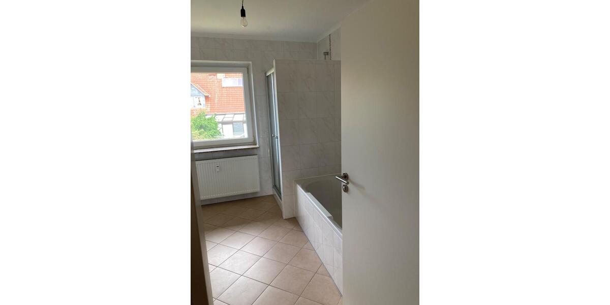 Etagenwohnung Wasbüttel - 5 Zimmer, 162 m&sup2;, 1.250&euro; | Angebot:24689990