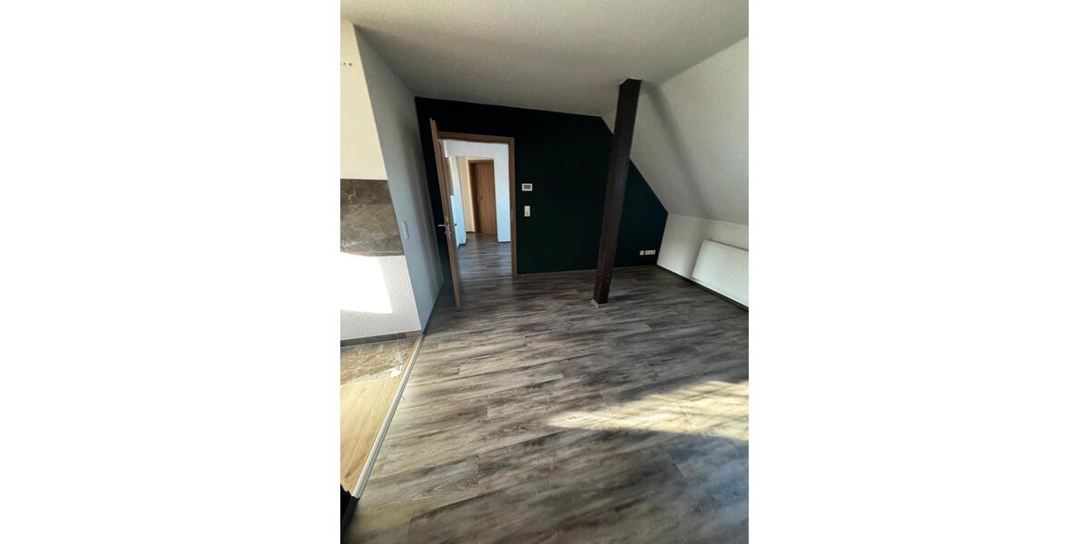 Dachgeschoßwohnung Sangerhausen - 2 Zimmer, 65 m&sup2;, 450&euro; | Angebot:26477915