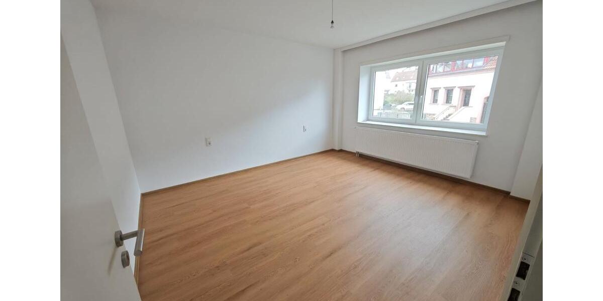 Hochparterre Schmelz - 3.5 Zimmer, 96 m&sup2;, 750&euro; | Angebot:26293941