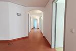 Stadt Landau: Hochwertige Büroflächen m. Lift, zentrale Lage mit guter Sichtbarkeit u. gr. Parkplatz