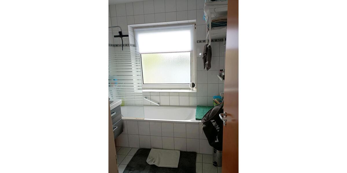 Etagenwohnung Velbert Pöthen - 2.5 Zimmer, 66 m&sup2;, 600&euro; | Angebot:26650155